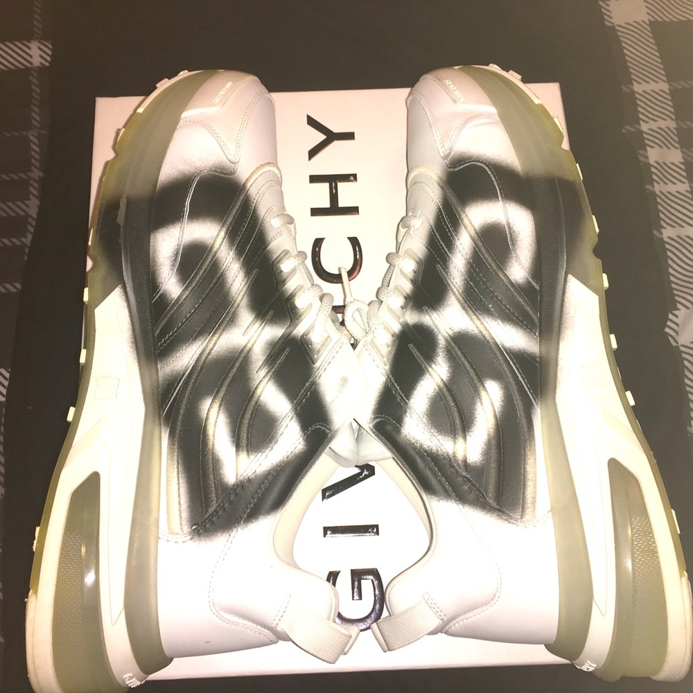 Givenchy GIV 1 Mens White/Black Leather Sneakers Size 12 US/46 EU